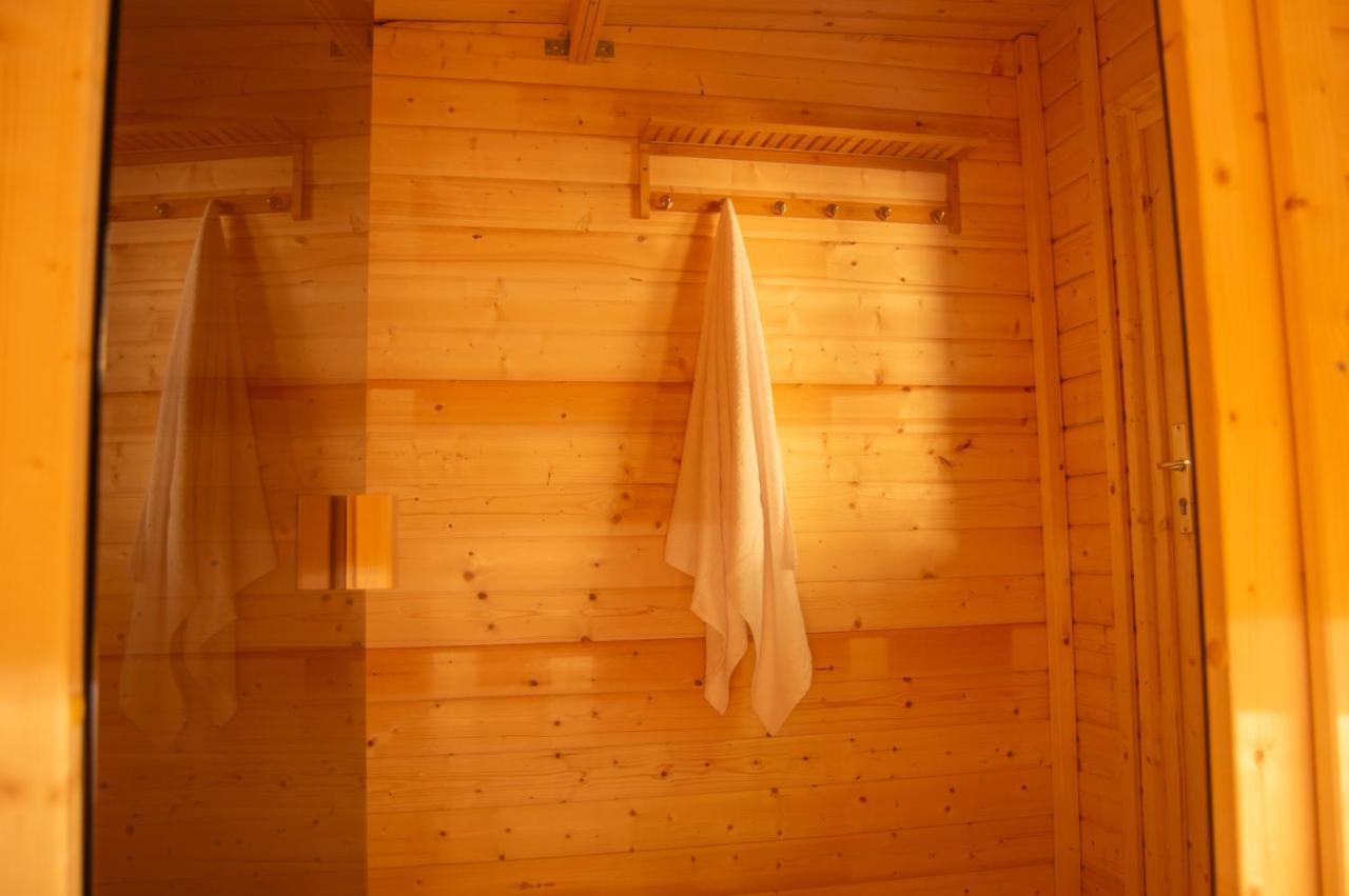 Wellnessoase Mitten In Triberg Triberg im Schwarzwald Exterior foto